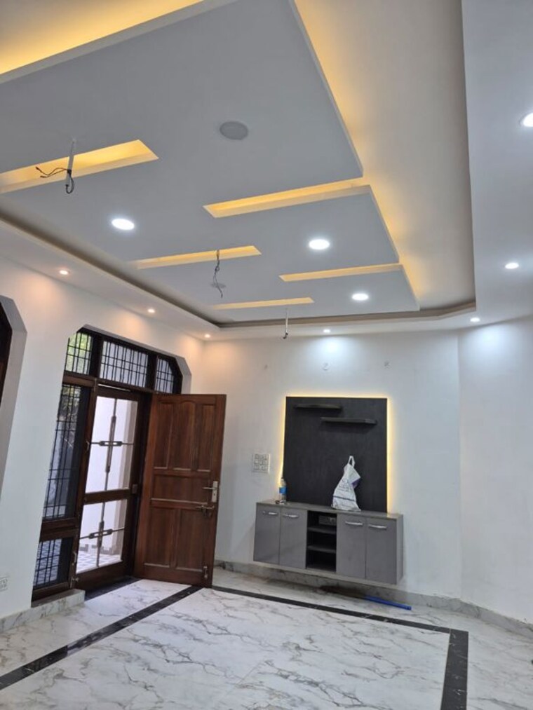 Kitchen, bptp-district-phase-2 4 Bedroom 250 Sq.Yd. Independent House In Sector 84 Faridabad 10055464