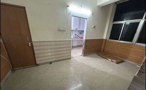 Room in 2 BHK Apartment at Husainganj – for Rent