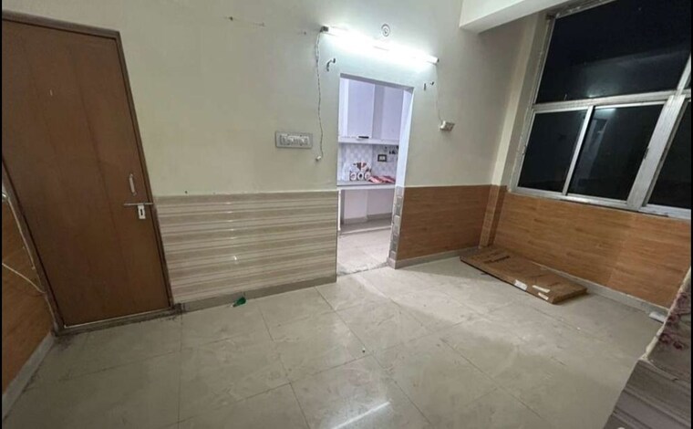 Room, husainganj 2 Bedroom 1000 Sq.Ft. Apartment In Husainganj Lucknow 10055468
