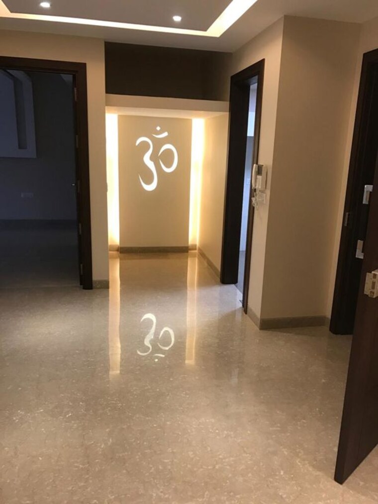 Room, defence colony 3 Bedroom 2000 Sq.Ft. Apartment In Defence Colony Delhi 10055460