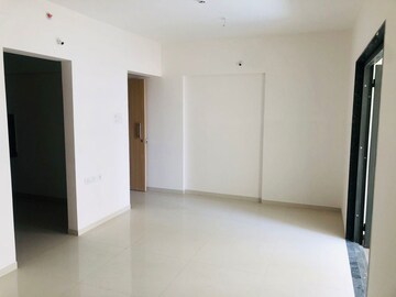 Room in 2 BHK Apartment at Kohinoor Courtyard One, Wakad – for Rent
