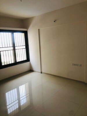 Room in 2 BHK Apartment at Kohinoor Courtyard One, Wakad – for Rent