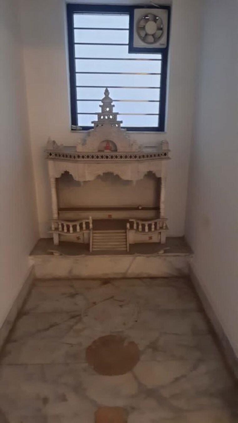 Floor Plan, bptp-district 4 Bedroom 300 Sq.Yd. Builder Floor In Sector 81 Faridabad 10055489