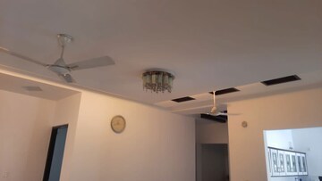 Furnished Amenities in 4 BHK Builder Floor at BPTP District, Sector 81 – for Sale
