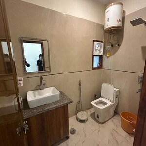 Team Area in 1.5 BHK Builder Floor at DLF City Phase III, Dlf Cyber City – for Rent