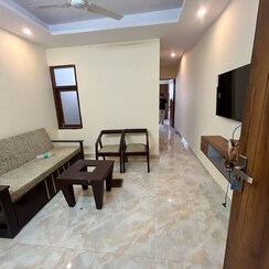 1.5 BHK Builder Floor For Rent in DLF City Phase III