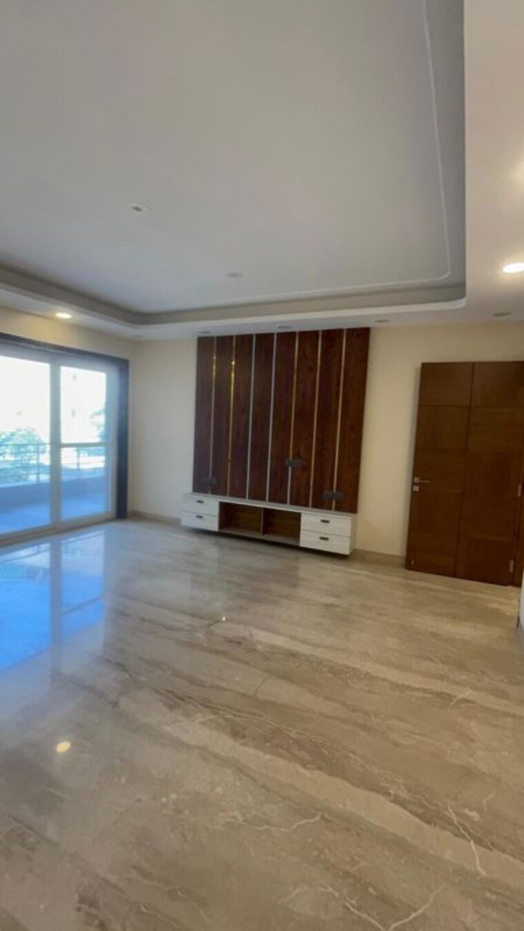 Room, bptp-park-central 3 Bedroom 250 Sq.Yd. Builder Floor In Sector 85 Faridabad 10055506