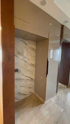 3 BHK + Pooja Room,Servant Room,Study Room,Extra Room Builder Floor For Sale in BPTP Park Central