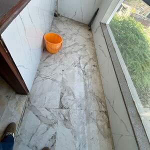 Balcony in 1 BHK Builder Floor at DLF City Phase III, Dlf Cyber City – for Rent