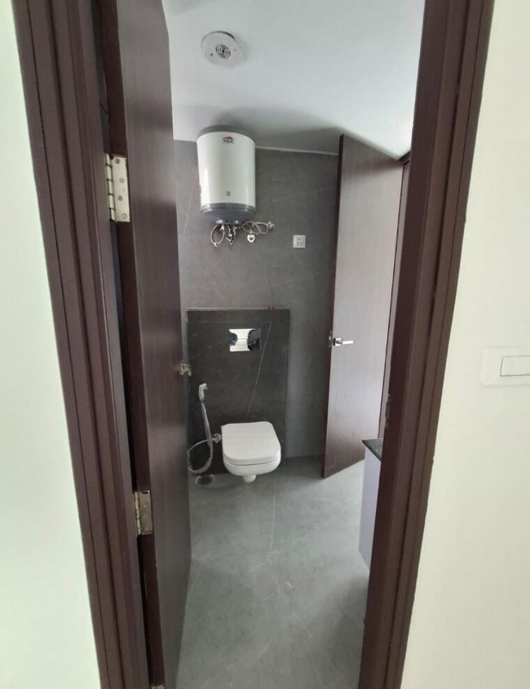 Bathroom, hermitage-centralis 3 Bedroom 1800 Sq.Ft. Apartment In Vip Road Zirakpur 10055488