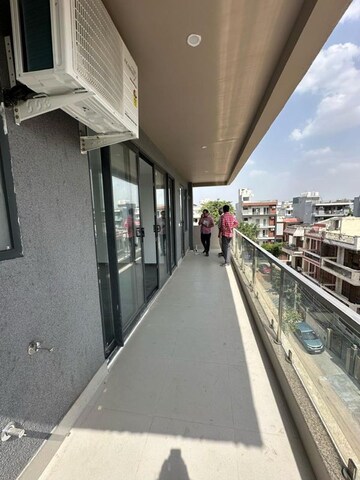 Balcony in 3 BHK Builder Floor at Sector 43 – for Rent