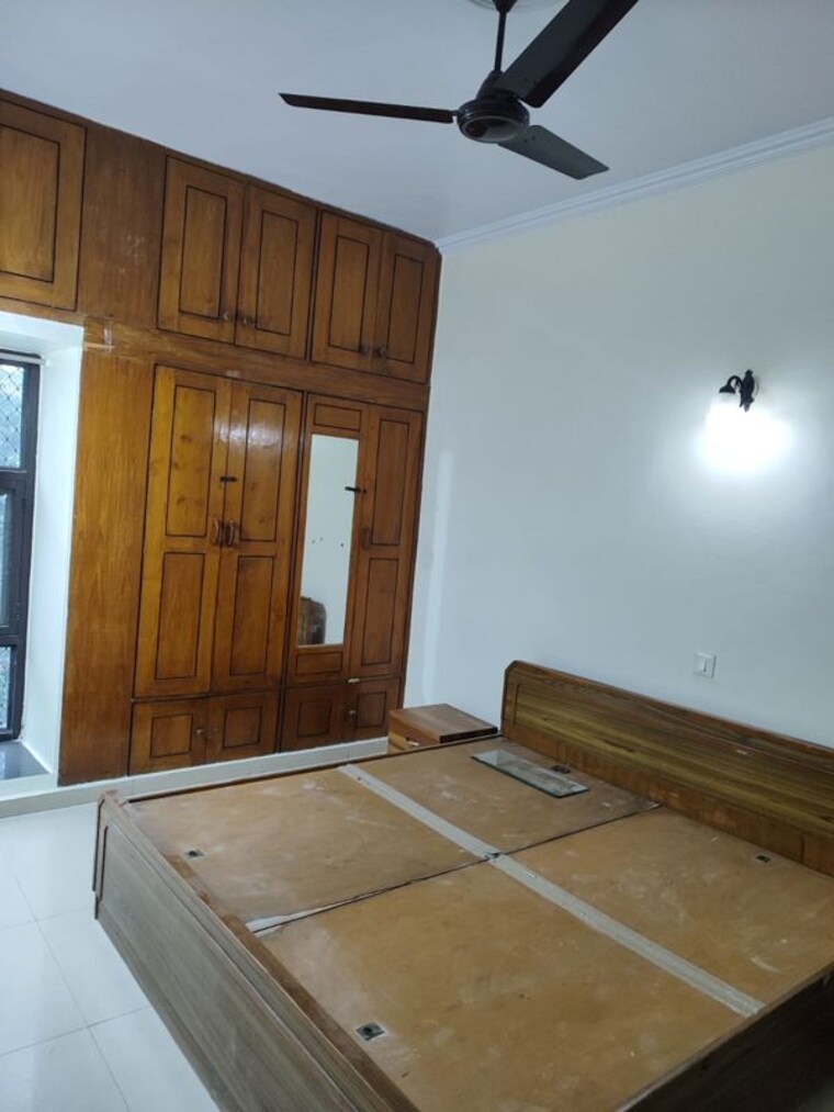 Room, rwa-apartments-sector-19 3 Bedroom 1550 Sq.Ft. Builder Floor In Sector 19 Noida 10055571