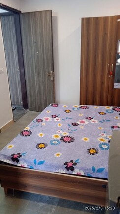 1 RkBuilder Floor For Rent in Vipul Square