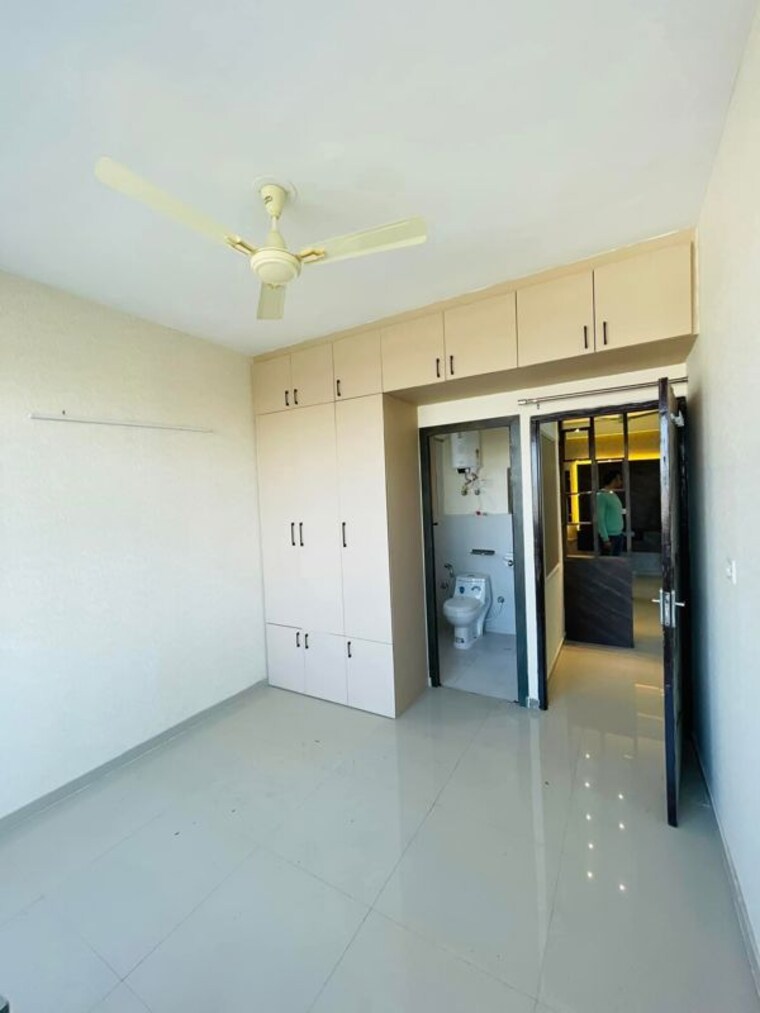 Room, pyramid-midtown 2 Bedroom 678 Sq.Ft. Apartment In Sector 59 Gurgaon 10055579