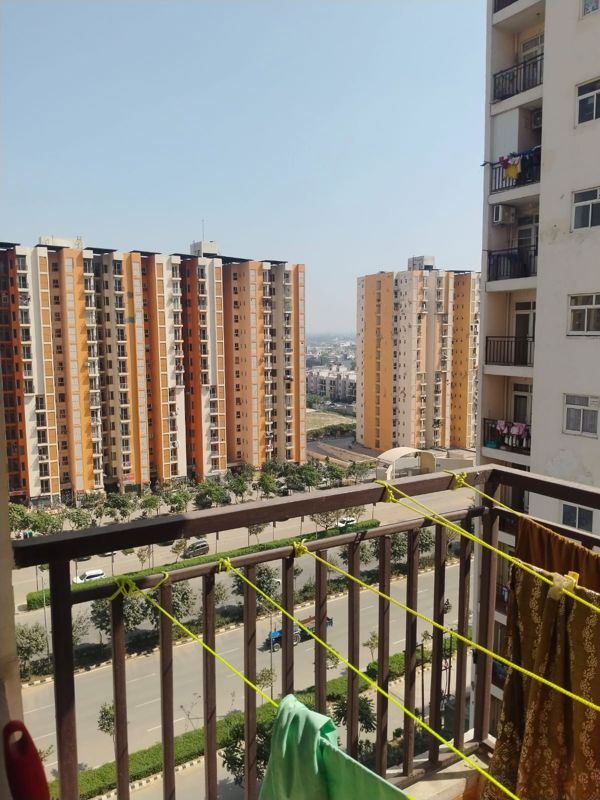 2 BHK + Study Room Apartment For Rent in Wave City