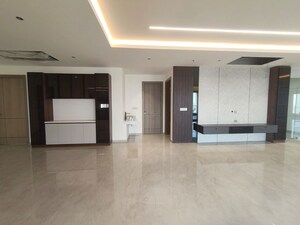 Room in 4 BHK Apartment at Sri Fortune Sonthalia Sky Villas, Kokapet – for Rent
