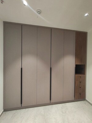 Room in 4 BHK Apartment at Sri Fortune Sonthalia Sky Villas, Kokapet – for Rent