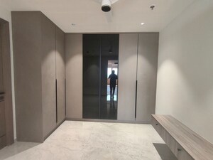 Room in 4 BHK Apartment at Sri Fortune Sonthalia Sky Villas, Kokapet – for Rent