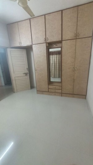 Room in 2 BHK Apartment at Paldi – for Rent