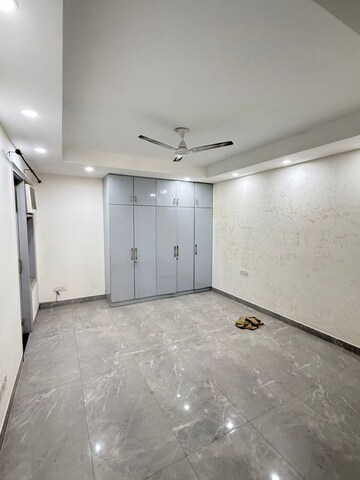 Room in 3 BHK Builder Floor at Saket – for Rent