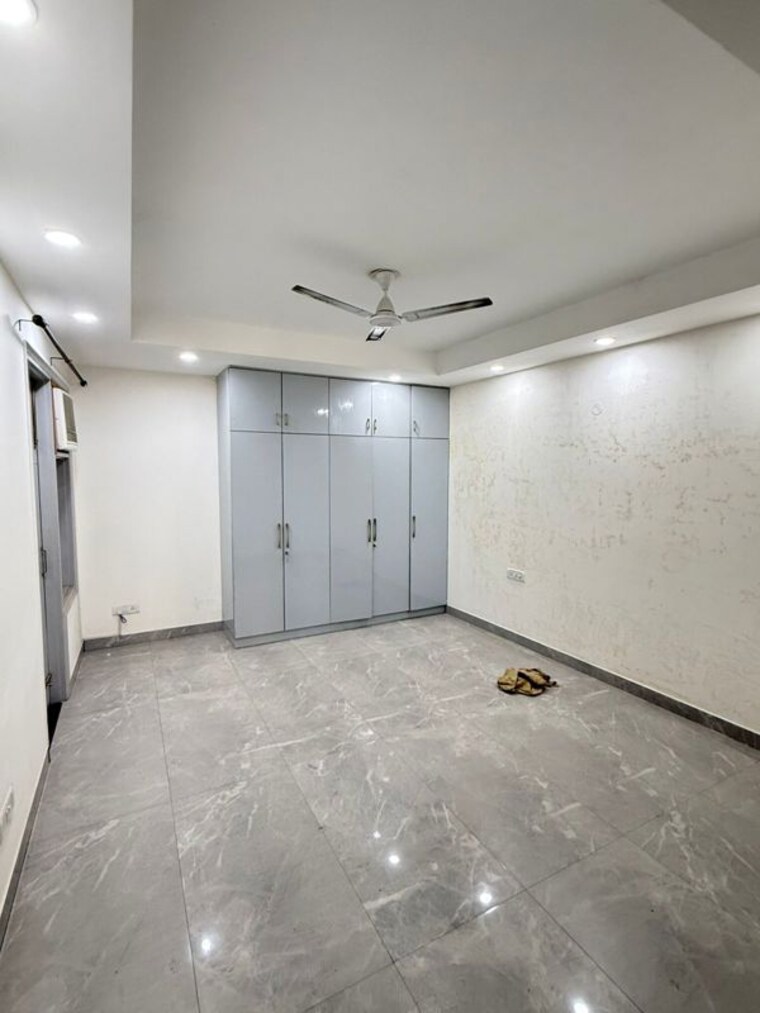 Room, saket 3 Bedroom 2000 Sq.Ft. Builder Floor In Saket Delhi 10055637