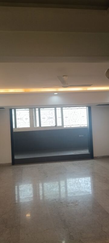 Bedroom in 2 BHK Apartment at LK Umang Heights, Andheri West – for Rent