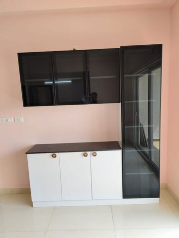 Room in 3.5 BHK Apartment at Prestige Tranquil, Kokapet – for Rent