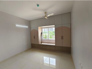 Room in 3.5 BHK Apartment at Prestige Tranquil, Kokapet – for Rent