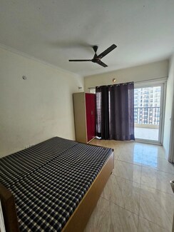 3 BHK + Pooja Room Apartment For Sale in Gaur Yamuna City