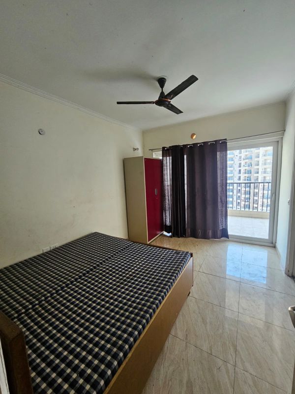 3 BHK + Pooja Room Apartment For Sale in Gaur Yamuna City