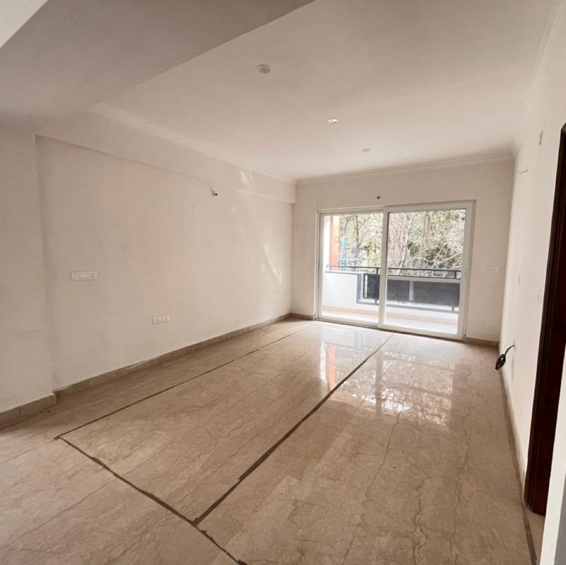 4 BHK + Servant Room,Extra Room Apartment For Rent in MG Road