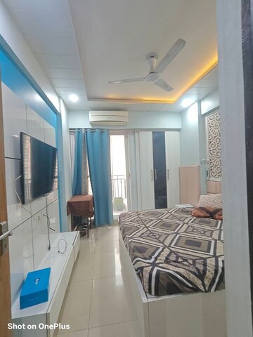 Master Bedroom in 3 BHK Apartment at Gaur City 2 - 14th Avenue, Sector 16c Greater Noida – for Rent