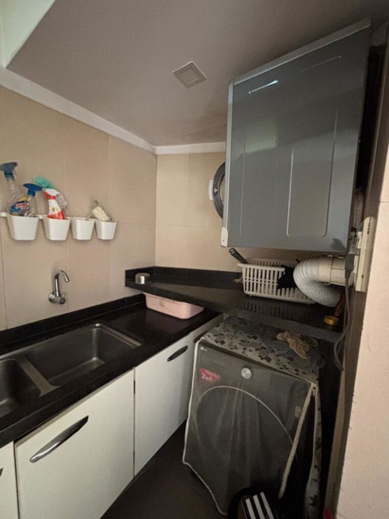 Kitchen, ekta-lake-lucerne 4 Bedroom 1645 Sq.Ft. Apartment In Powai Mumbai 10055690