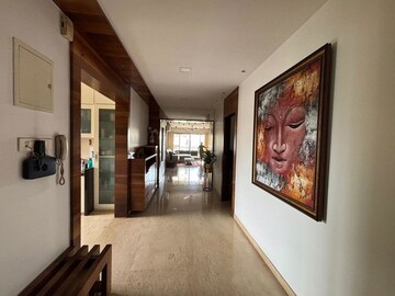 Room in 4 BHK Apartment at Ekta Lake Lucerne, Powai – for Sale