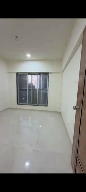 Room in 2 BHK Apartment at Shashtri Nagar – for Sale