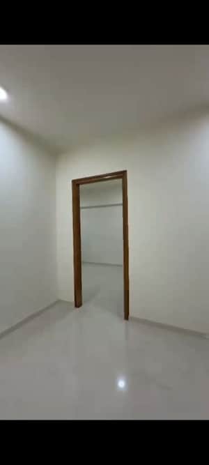 Room in 2 BHK Apartment at Shashtri Nagar – for Sale