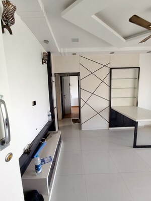 2 BHK Apartment For Rent in Shreeji Complex Dahisar West, Dahisar West