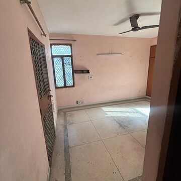 Bathroom in 2.5 BHK Apartment at Alok Vihar, Sector 50 – for Sale