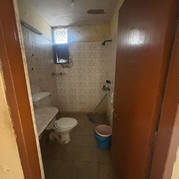 Bathroom in 2.5 BHK Apartment at Alok Vihar, Sector 50 – for Sale