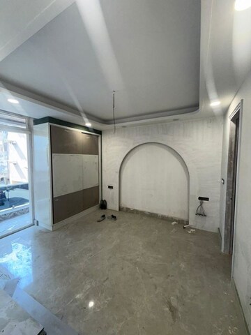 Room in 2 BHK Builder Floor at Canal Road – for Sale