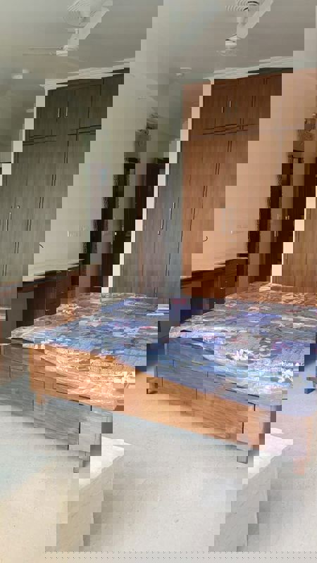 2 BHK 400 Sq.Yd. Apartment in RWA Apartments Sector 12