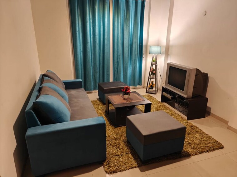 Living Room, emaar-palm-hills 3.5 Bedroom 1550 Sq.Ft. Apartment In Sector 77 Gurgaon 10055736