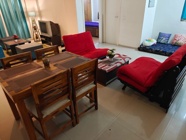 Living Room, emaar-palm-hills 3.5 Bedroom 1550 Sq.Ft. Apartment In Sector 77 Gurgaon 10055736