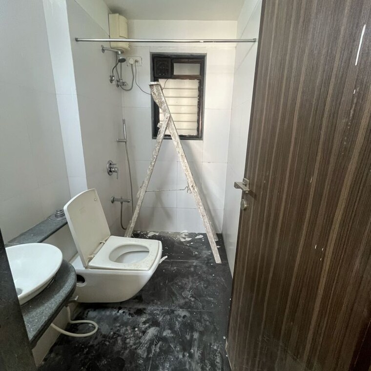 Bathroom, kanakia-space-samarpan-exotica 3 Bedroom 1580 Sq.Ft. Apartment In Magathane Mumbai 10055767