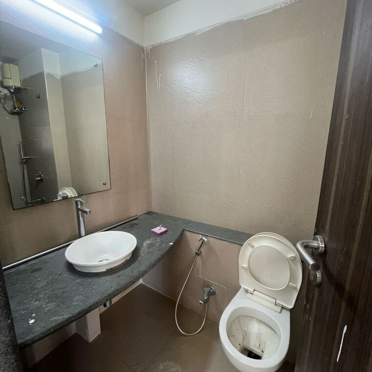 Bathroom, kanakia-space-samarpan-exotica 3 Bedroom 1580 Sq.Ft. Apartment In Magathane Mumbai 10055767