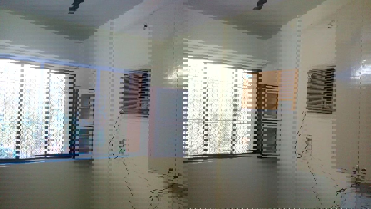 1 BHK + Extra Room 410 Sq.Ft. Apartment in Rachna CHS