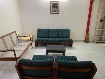 Team Area in 3 BHK Apartment at Nehru Nagar – for Rent