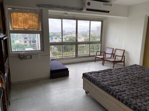 Bedroom in 3 BHK Apartment at Nehru Nagar – for Rent