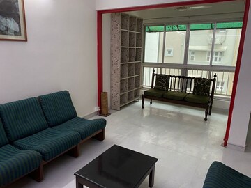Living Room in 3 BHK Apartment at Nehru Nagar – for Rent