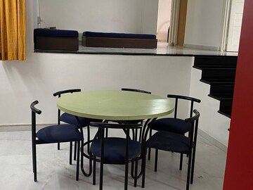 Team Area in 3 BHK Apartment at Nehru Nagar – for Rent